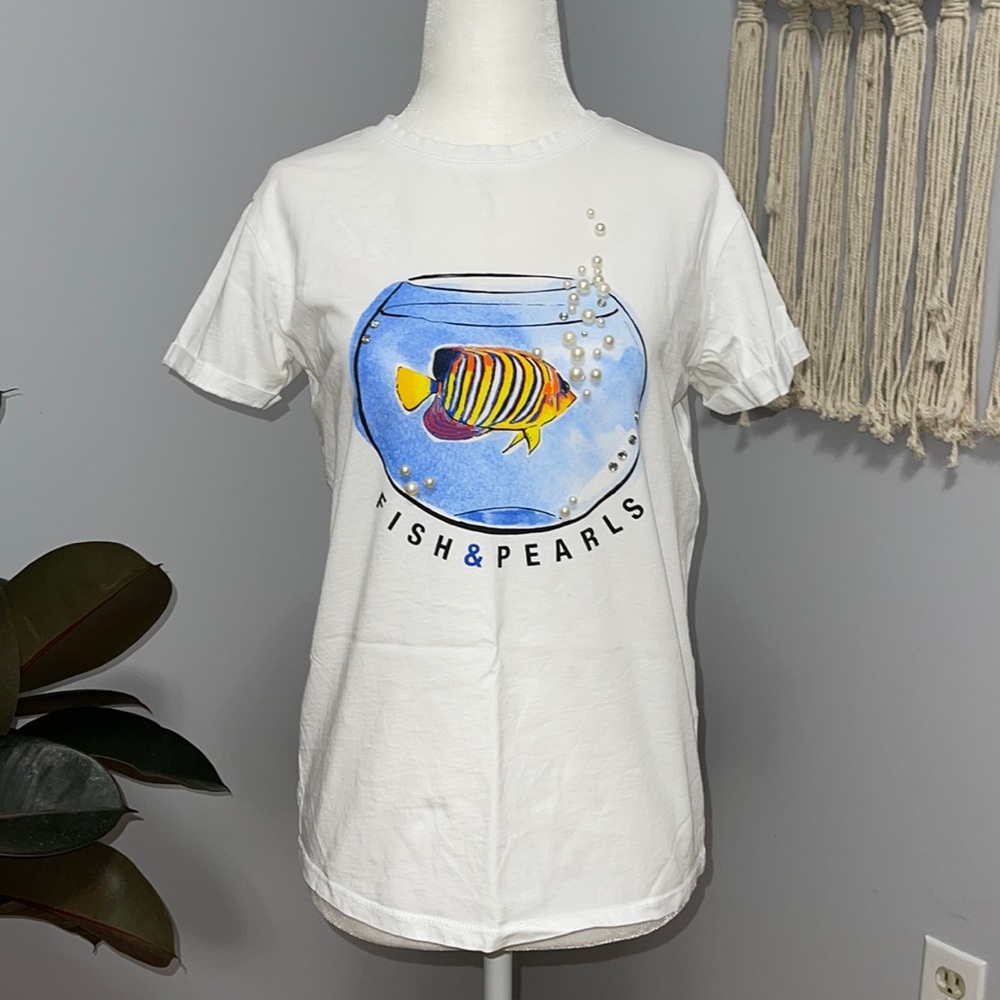 Stradivarius White Graphic T-shirt Fishing Bowl with pearls XS